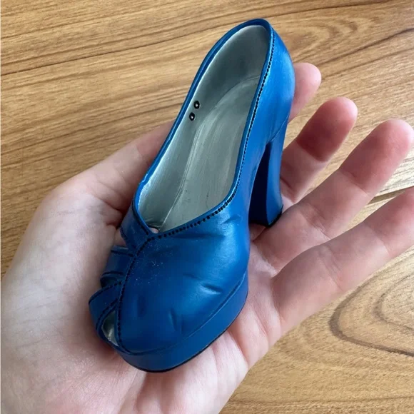 Vintage Just The Right Shoe Collection: Platforms - Picture 5 of 10